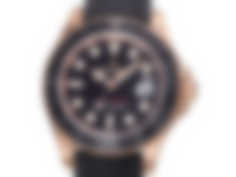 Unscharfe Vorschau für eine exklusive B&S PLUS Uhr