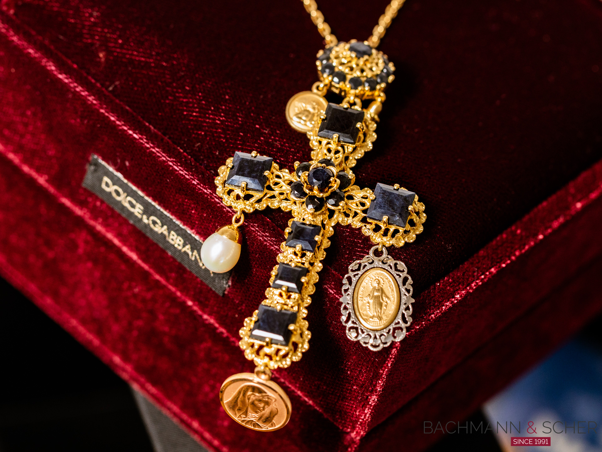 Dolce and gabbana necklace on sale