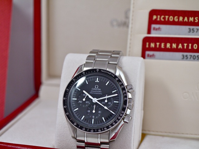 omega speedmaster 35705000