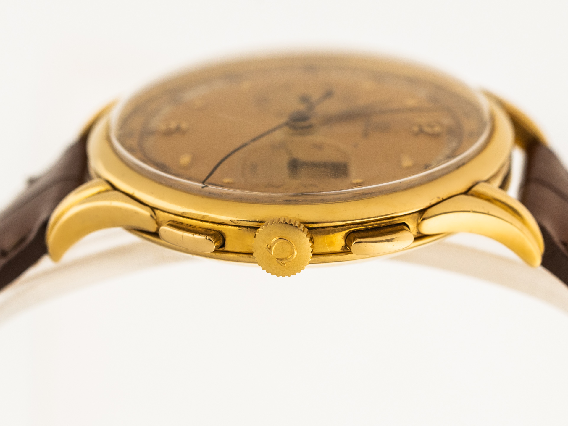 Omega Vintage Chronograph Caliber- 27CHRO 18k Yellow Gold Bj-1955