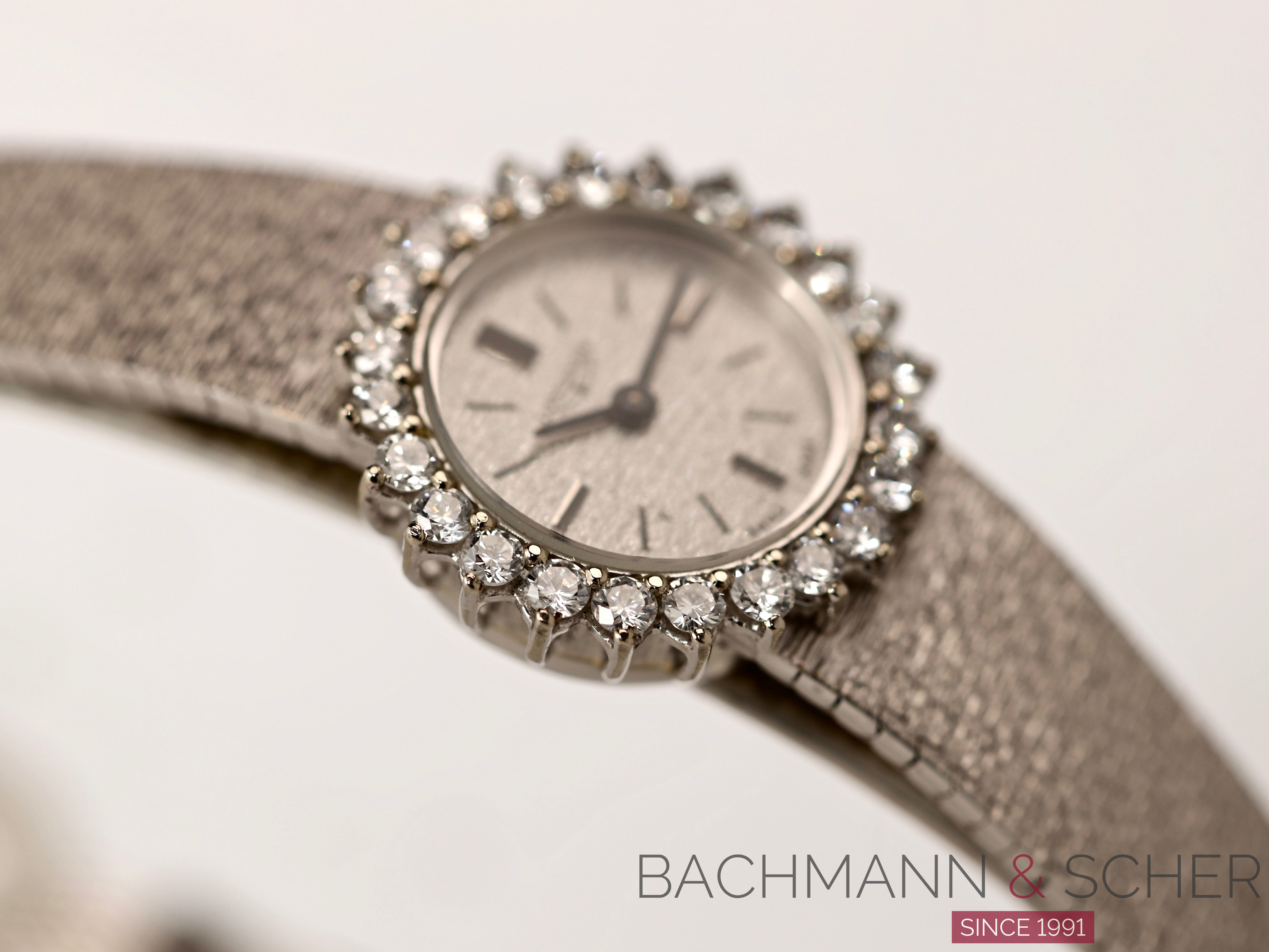 Longines Vintage Ladies Dress Watch 14K White Gold Diamond Bezel Bj 1973