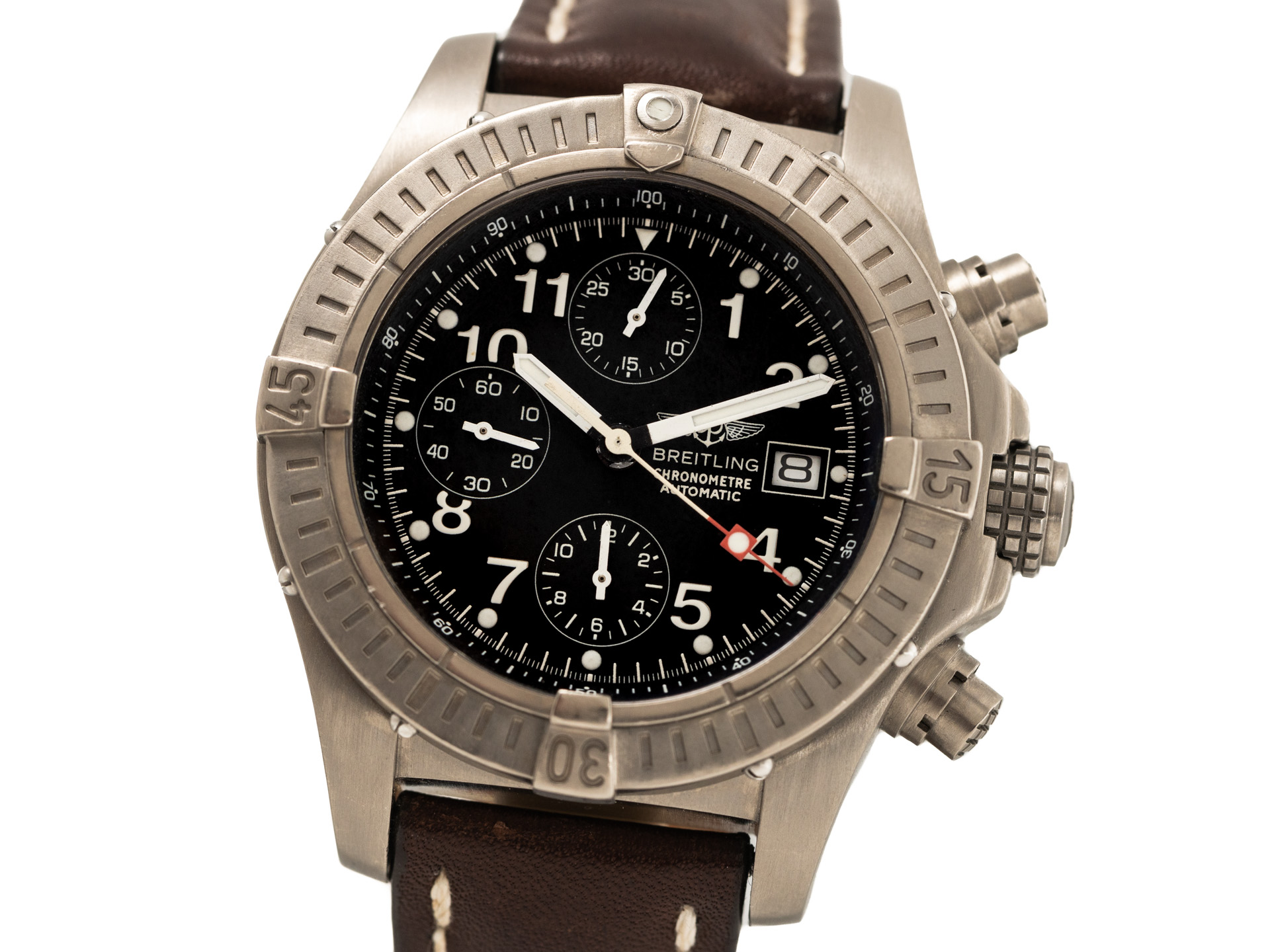 Breitling avenger chronograph online titanium