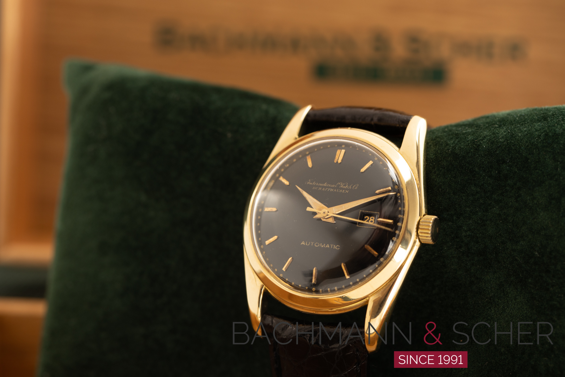 Iwc vintage gold sales