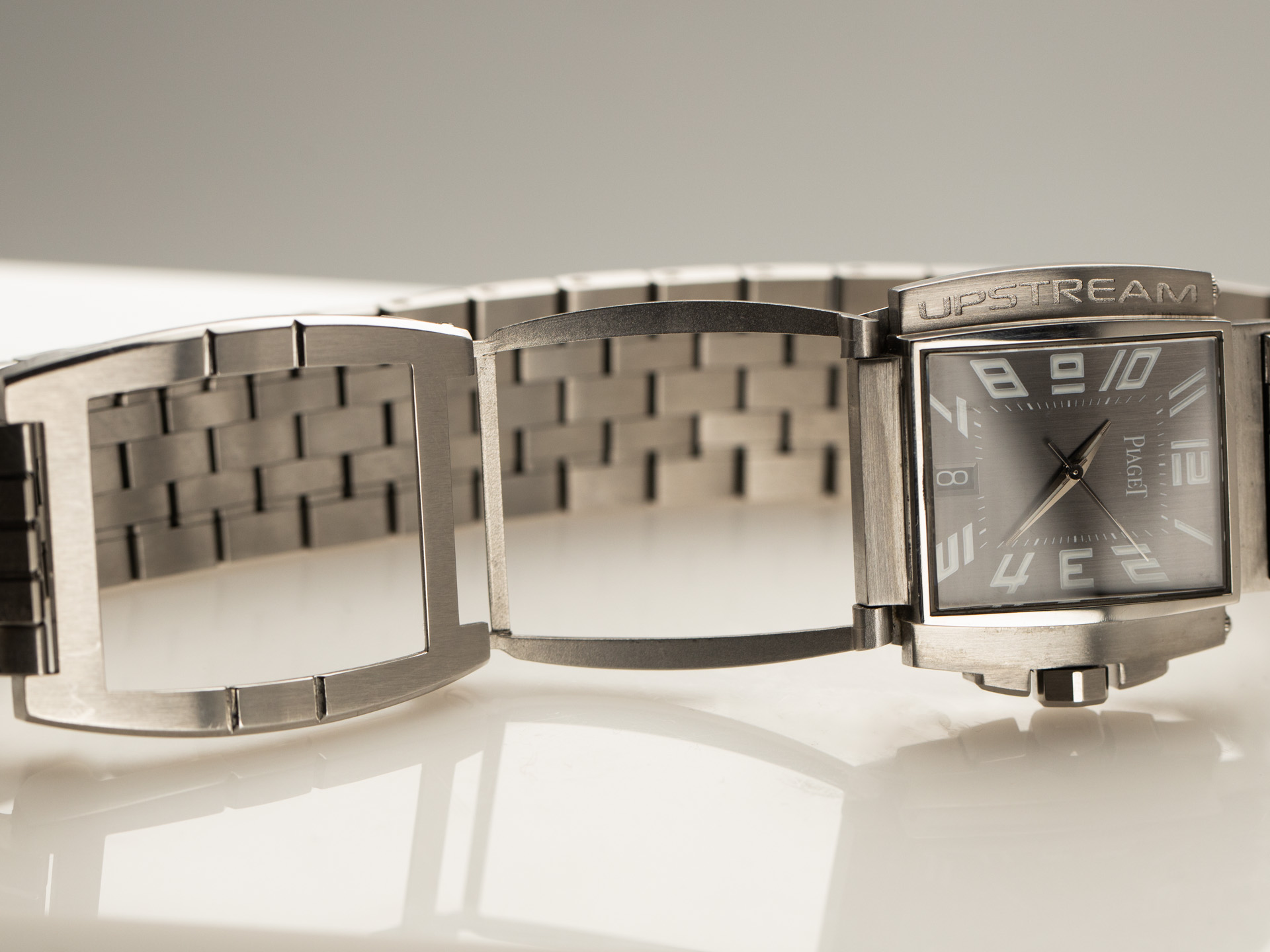 Piaget upstream online