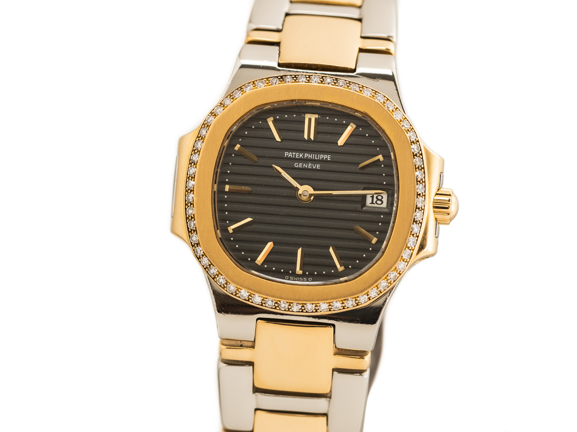 Patek Philippe Nautilus Lady Quartz Ref 4700 18k Yellow Gold