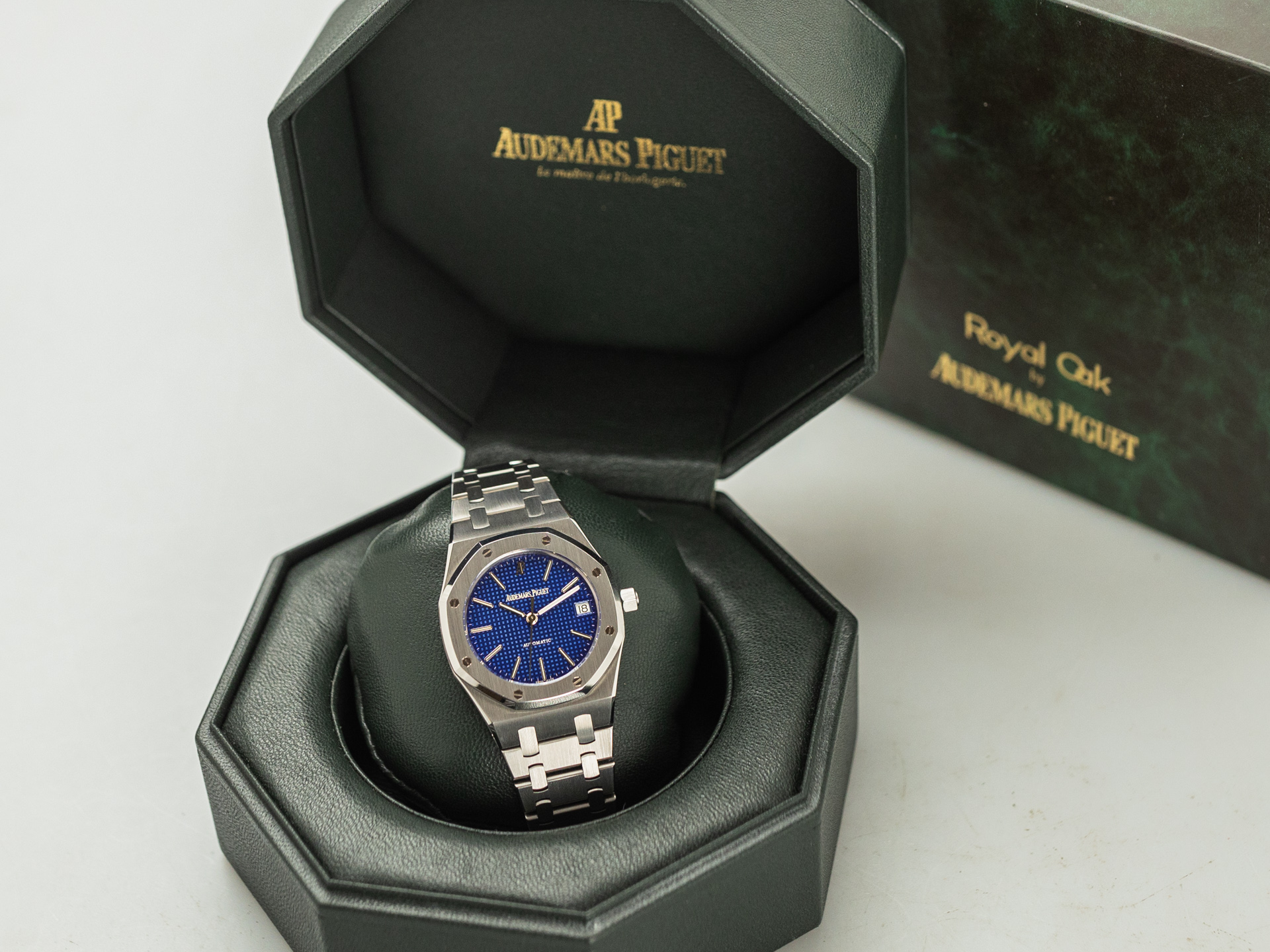 Royal oak sales yves klein