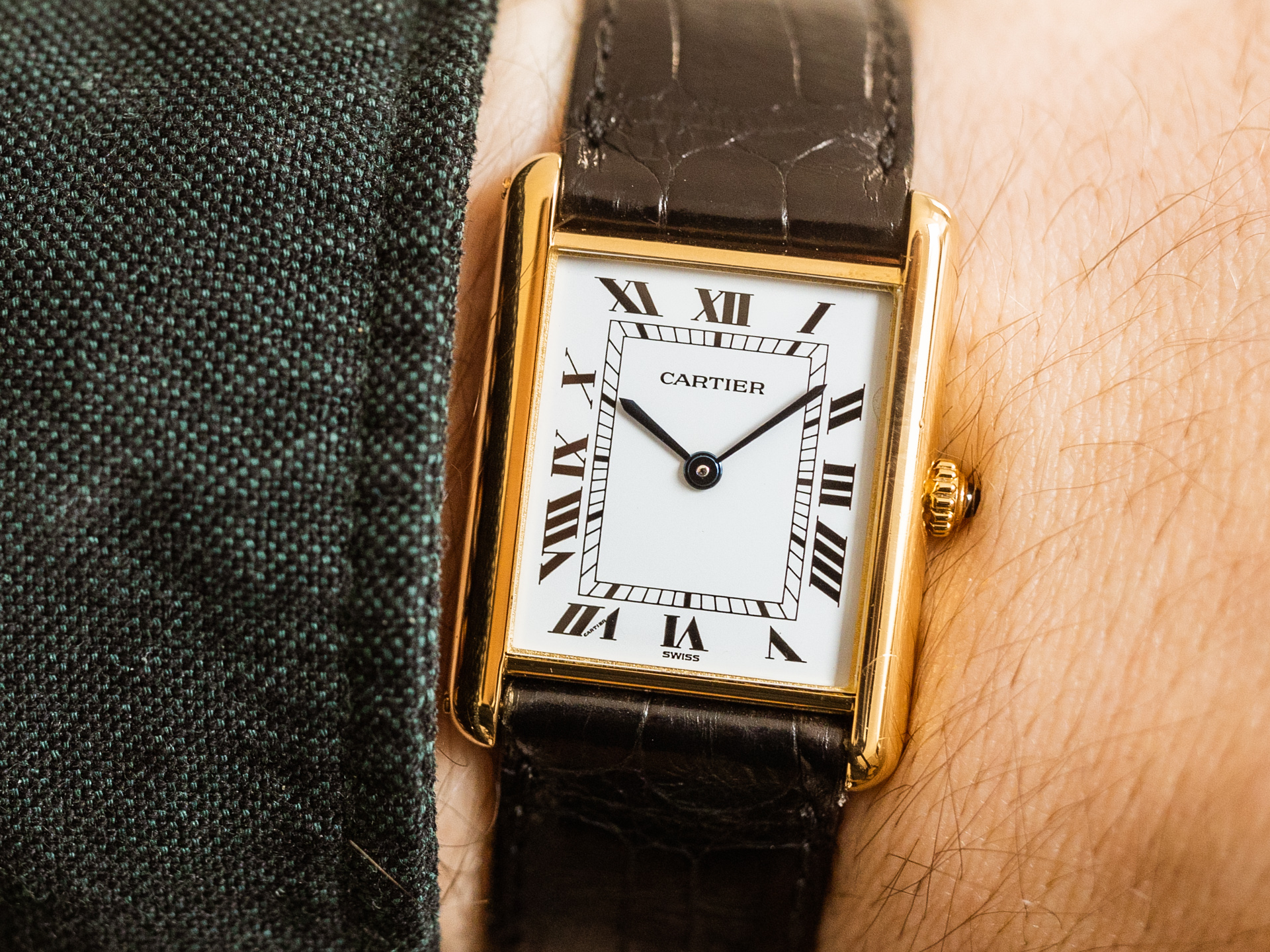 Cartier Tank Louis 18kt Yellow Gold Quartz Movement