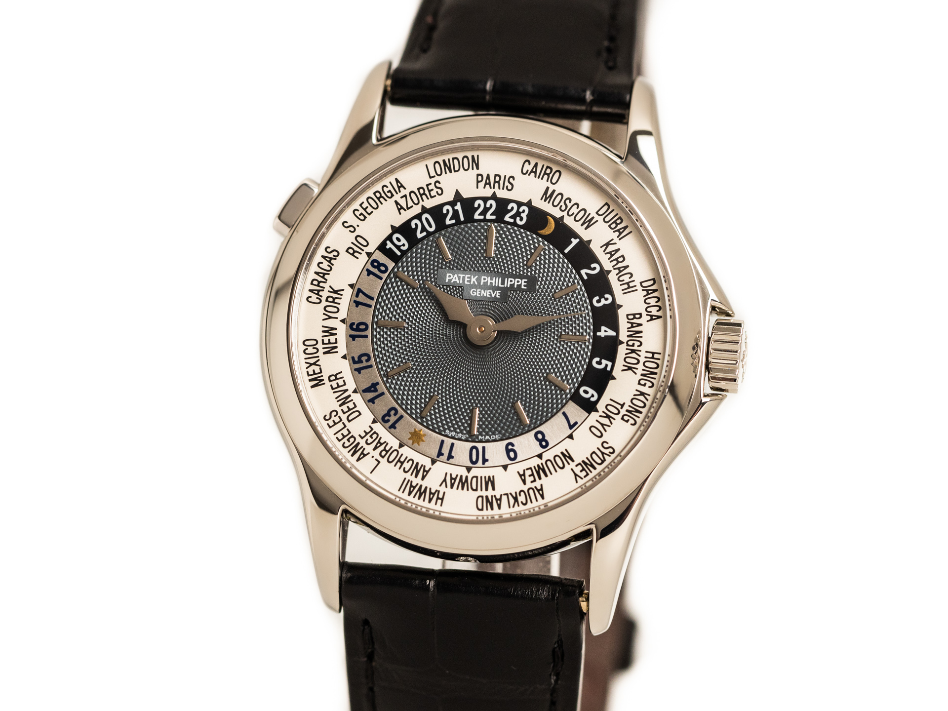 PATEK PHILIPPE WORLD TIME ref 5110P 001 750 Platinum Box Bj 2006 Had PP Service 2022