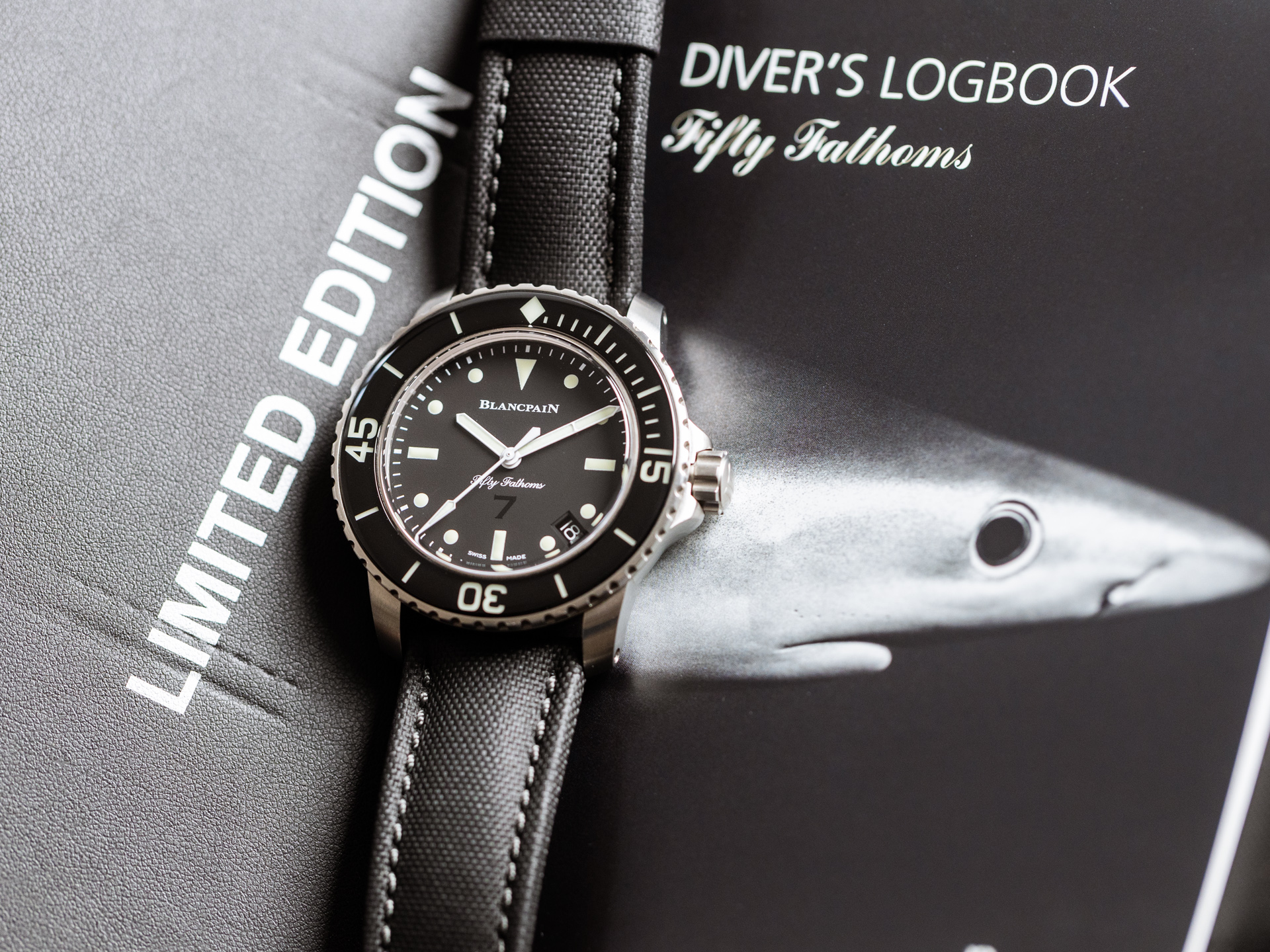 BLANCPAIN FIFTY FATHOMS NAGEURS DE COMBAT Ref 1550E Brushed Steel Limited Edition Box Papers Bj 2019