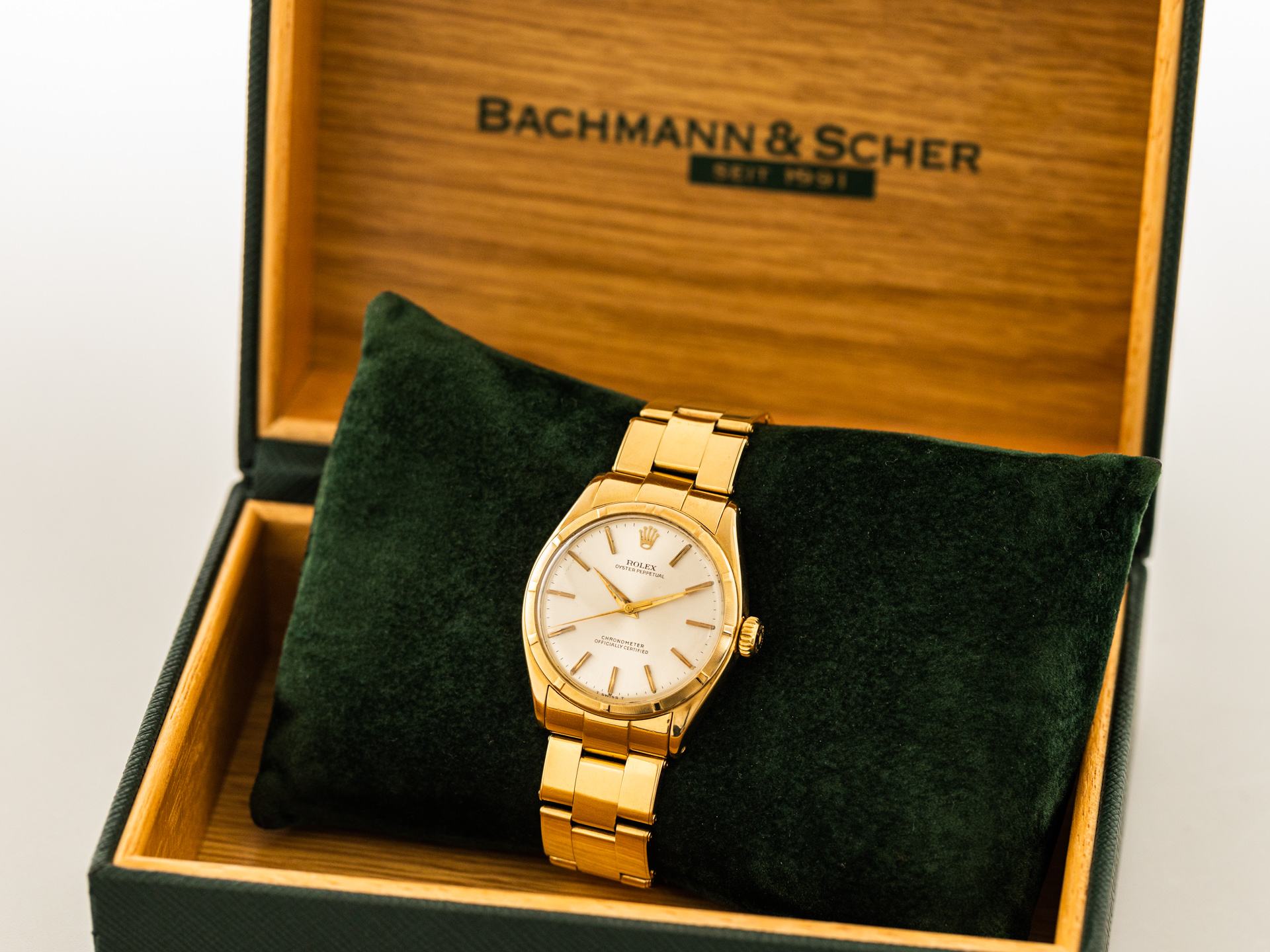 Solid gold rolex oyster perpetual hotsell