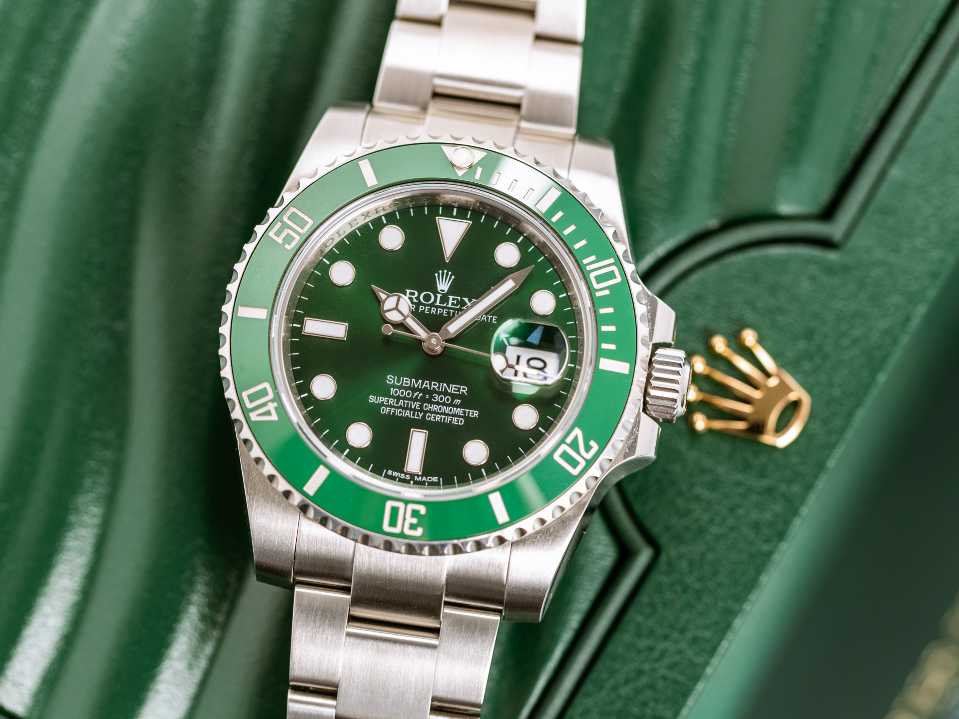 ROLEX HULK SUBMARINER DATE REF 116610LV 40MM AUTOMATIC YEAR 2014