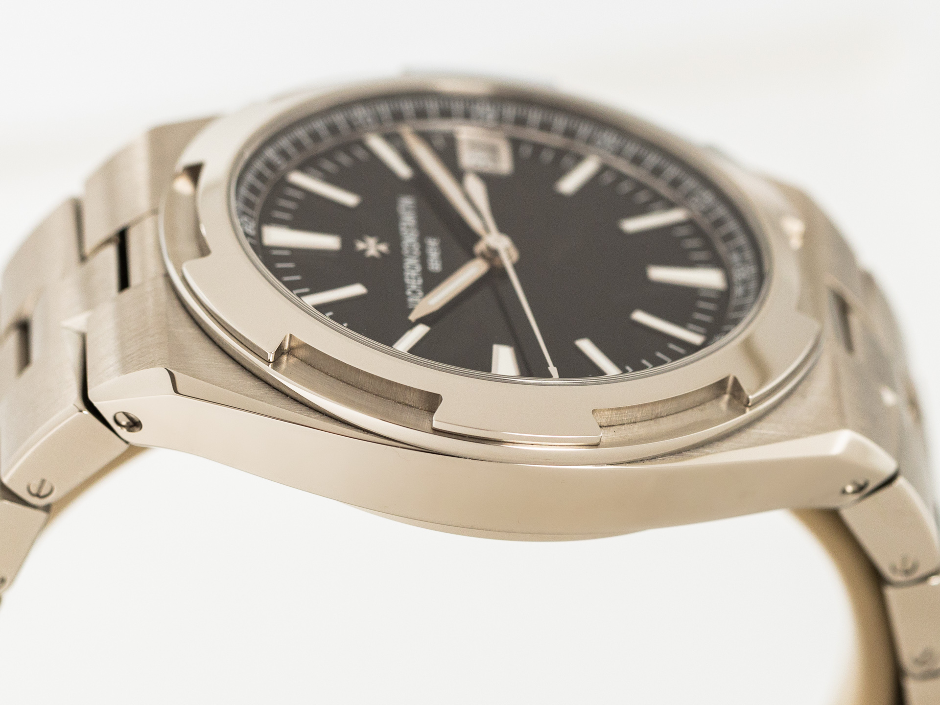 VACHERON CONSTANTIN OVERSEAS Ref-4500V-110A-B483 Stainless Steel Box ...