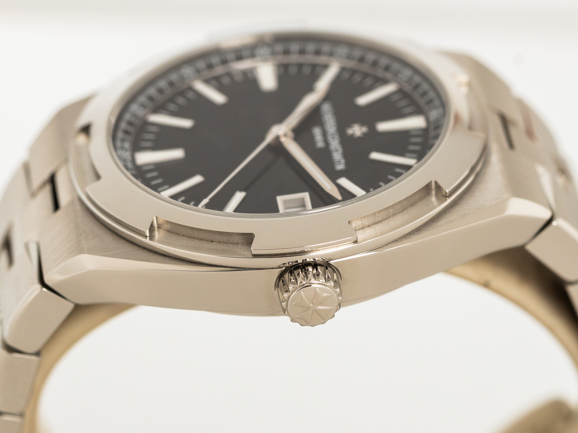 VACHERON CONSTANTIN OVERSEAS Ref-4500V-110A-B483 Stainless Steel Box ...