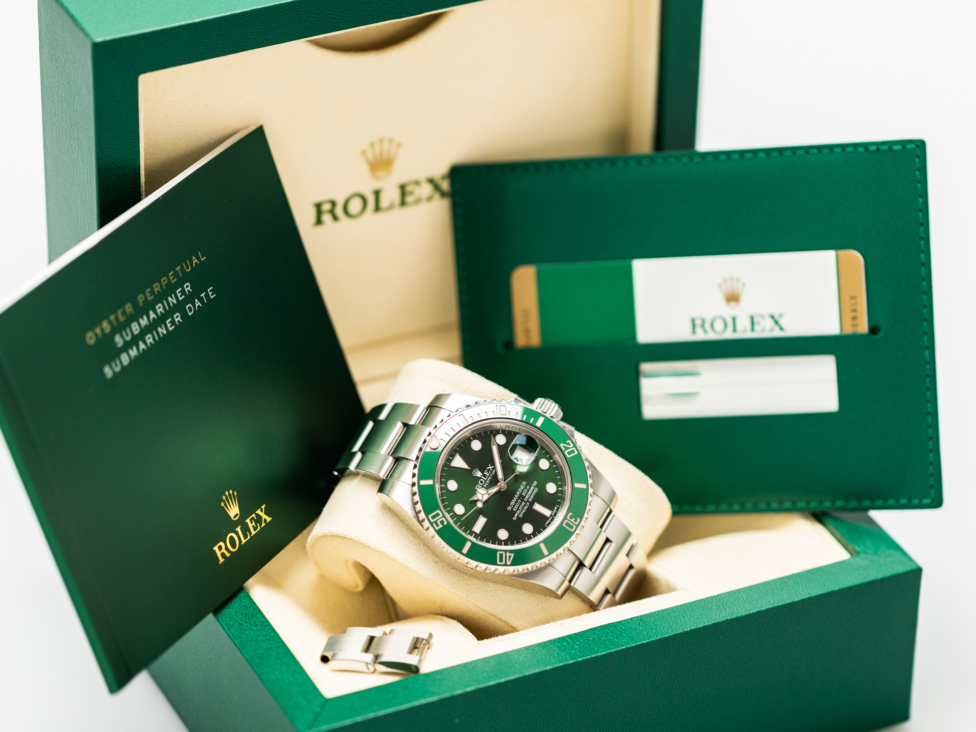 Rolex Submariner 'Hulk' 116610LV, Box and Papers, 2015