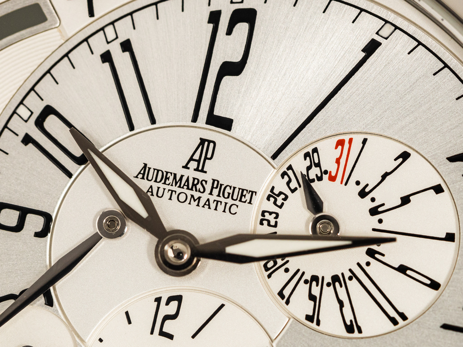 Ap online maserati watch