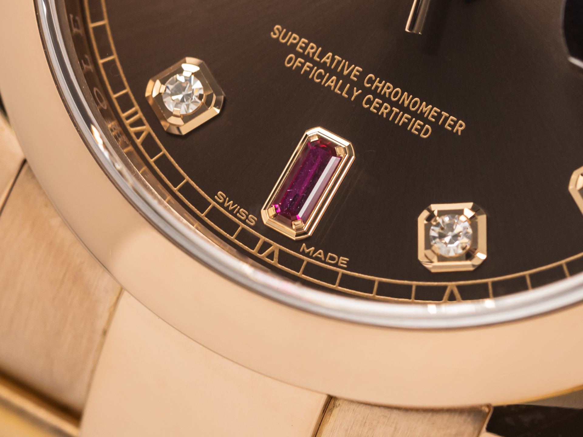 ROLEX DAY DATE Ref 118205 18k Rose Gold Ruby Rose Gold Chocolate