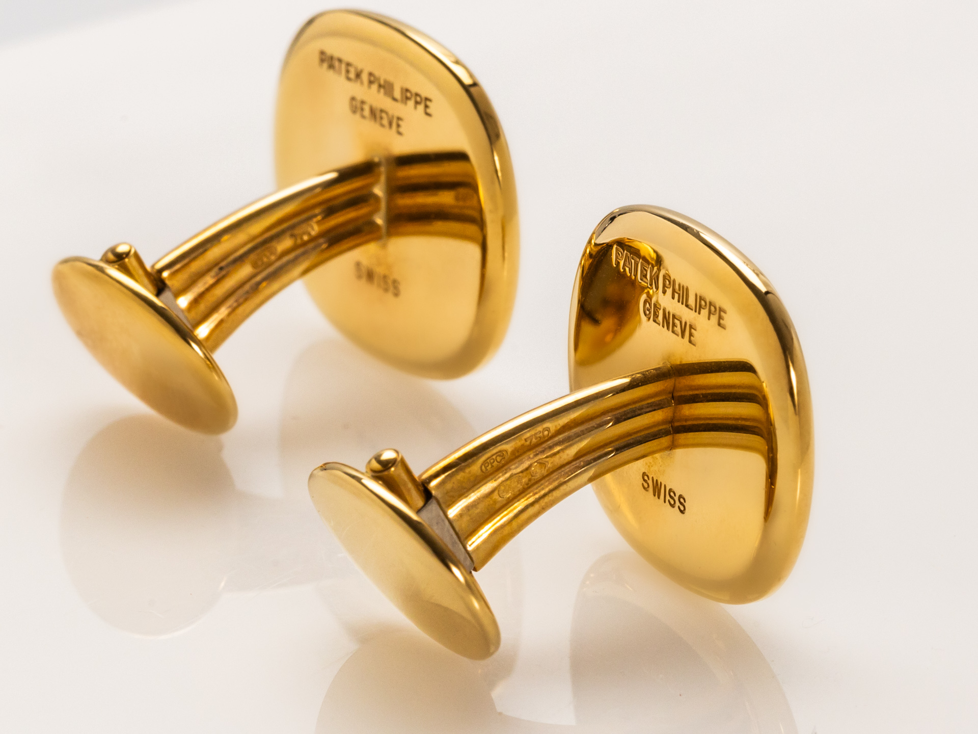 PATEK PHILIPPE ELLIPSE CUFFLINKS 18k Yellow Gold