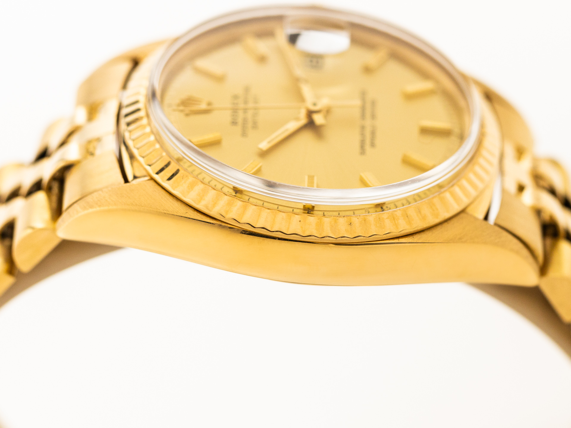 ROLEX Vintage DATEJUST Ref1601 18k Yellow Gold Champagne Tritium Step