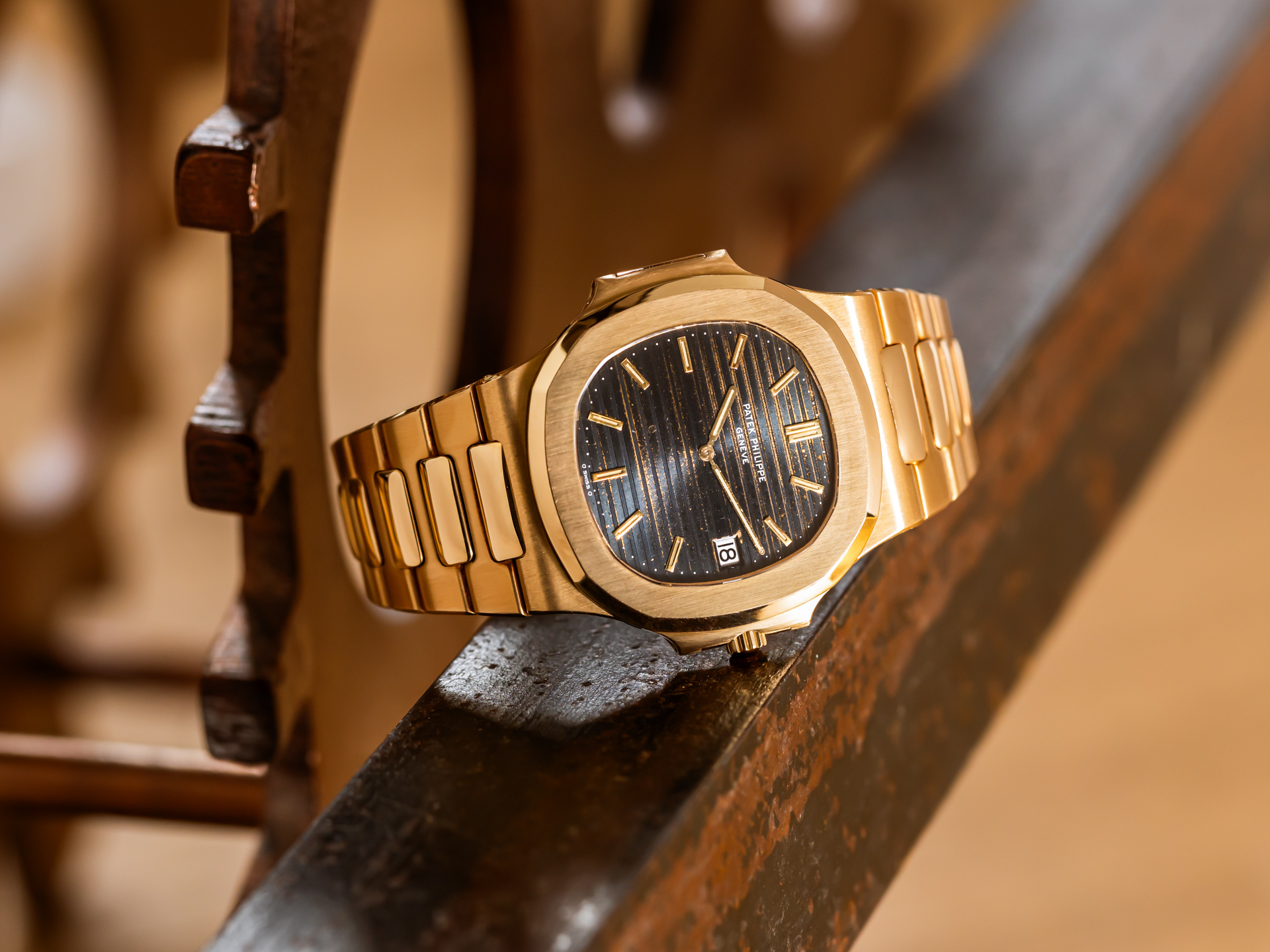 PATEK PHILIPPE Vintage NAUTILUS Ref 3700 1J 18k Yellow Gold MARK 1 TROPIC SIGMA Dial Extract Bj 1978 Excellent