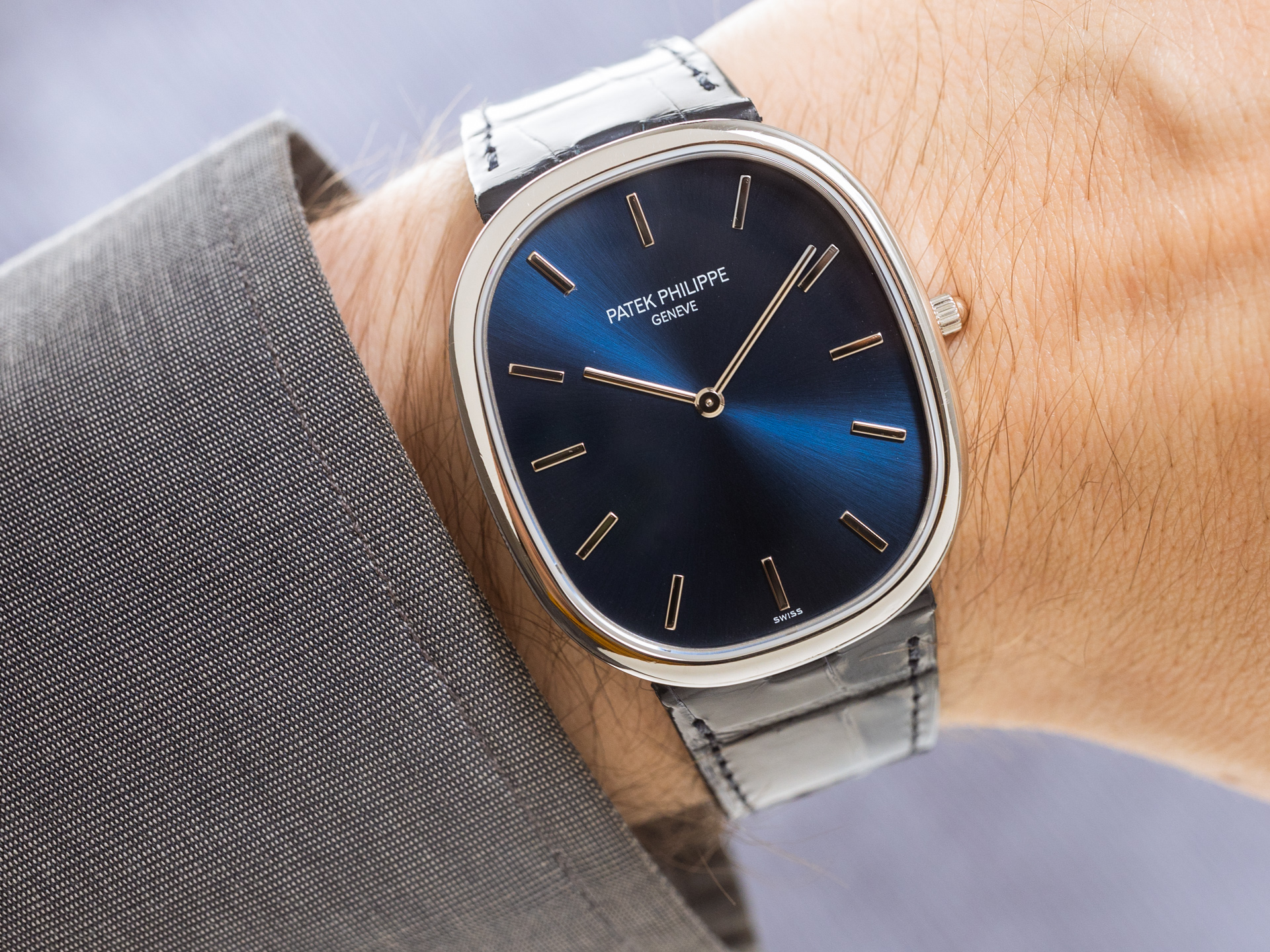 Patek philippe ellipse platinum best sale