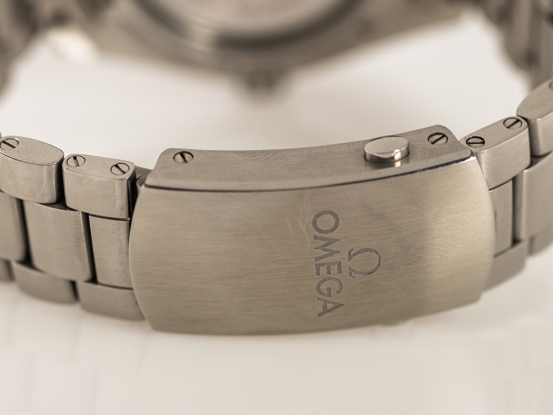OMEGA SEAMASTER PLANET OCEAN Ref 23230462101003 Stainless Steel Box Papers Bj 2015