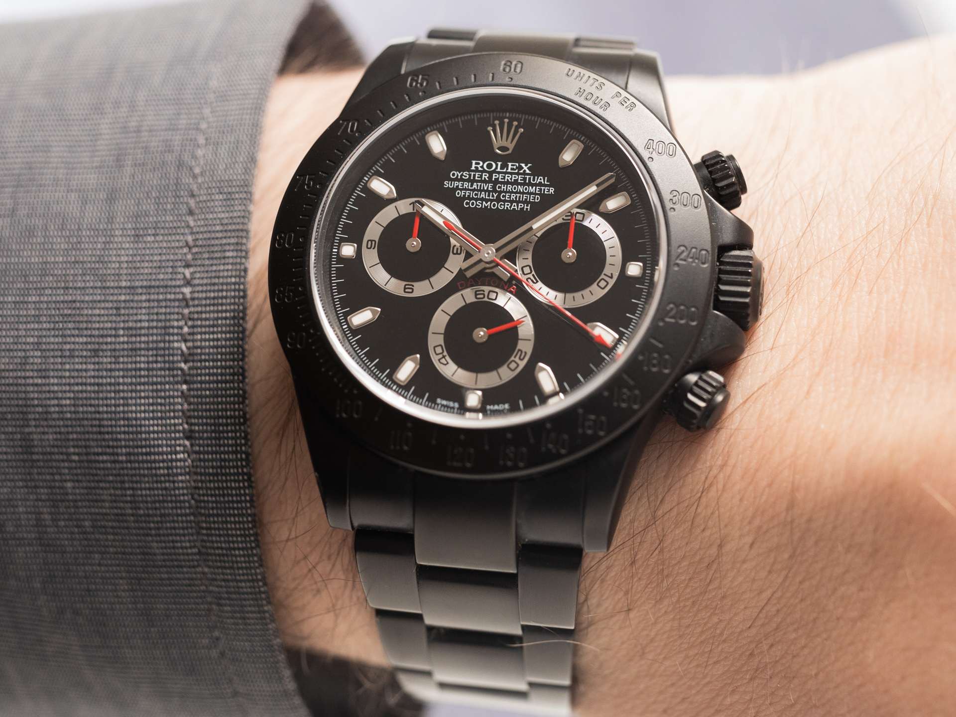 ROLEX PRO HUNTER DAYTONA RED STEALTH Ref 116520 Stainless Steel BLACK DLC Box Papers Bj 2016 Excellent