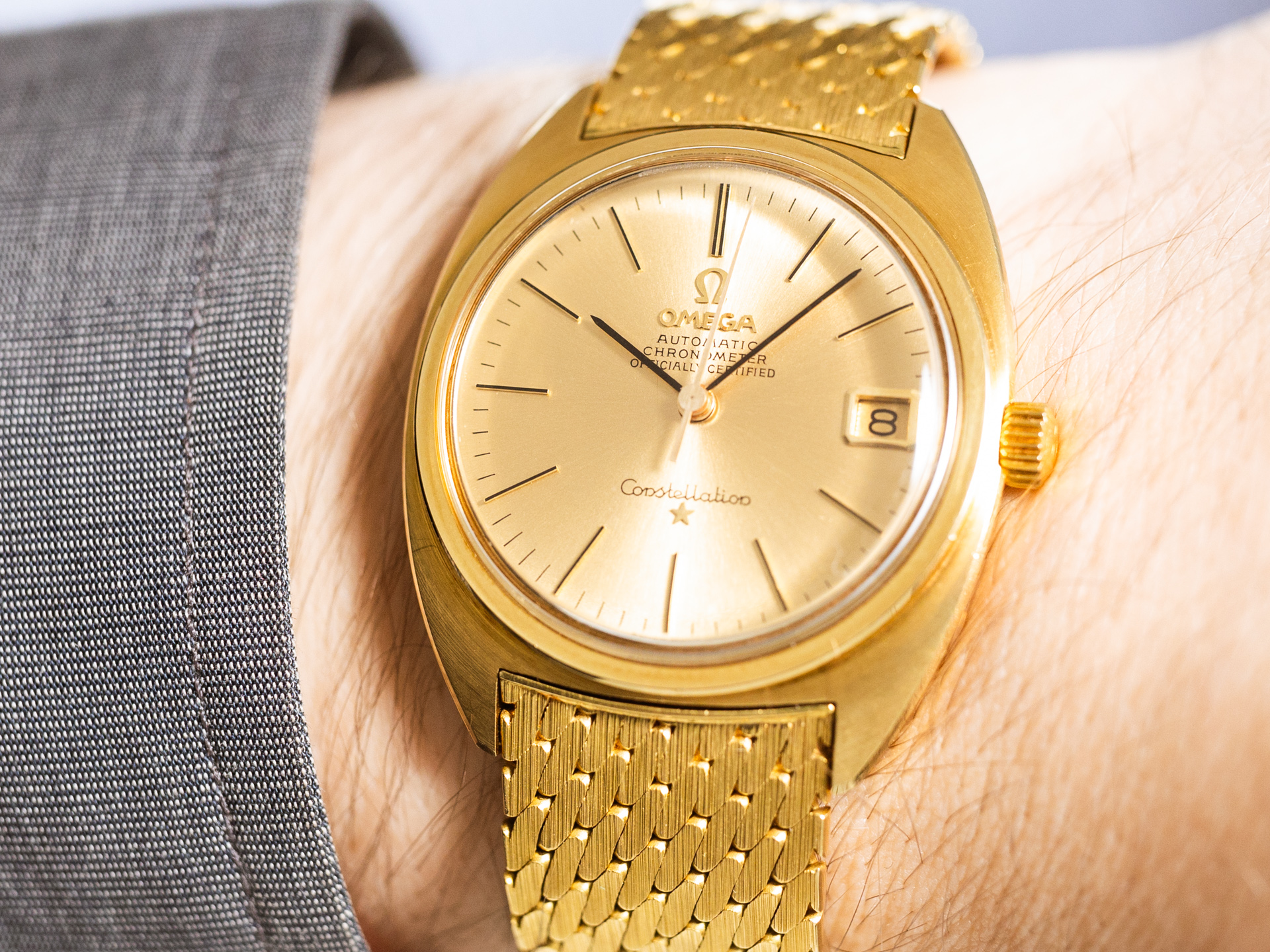 OMEGA Vintage CONSTELLATION Ref 168009 18k Yellow Gold Milanese 18k Gold Bracelet Box Papers Bj 1967